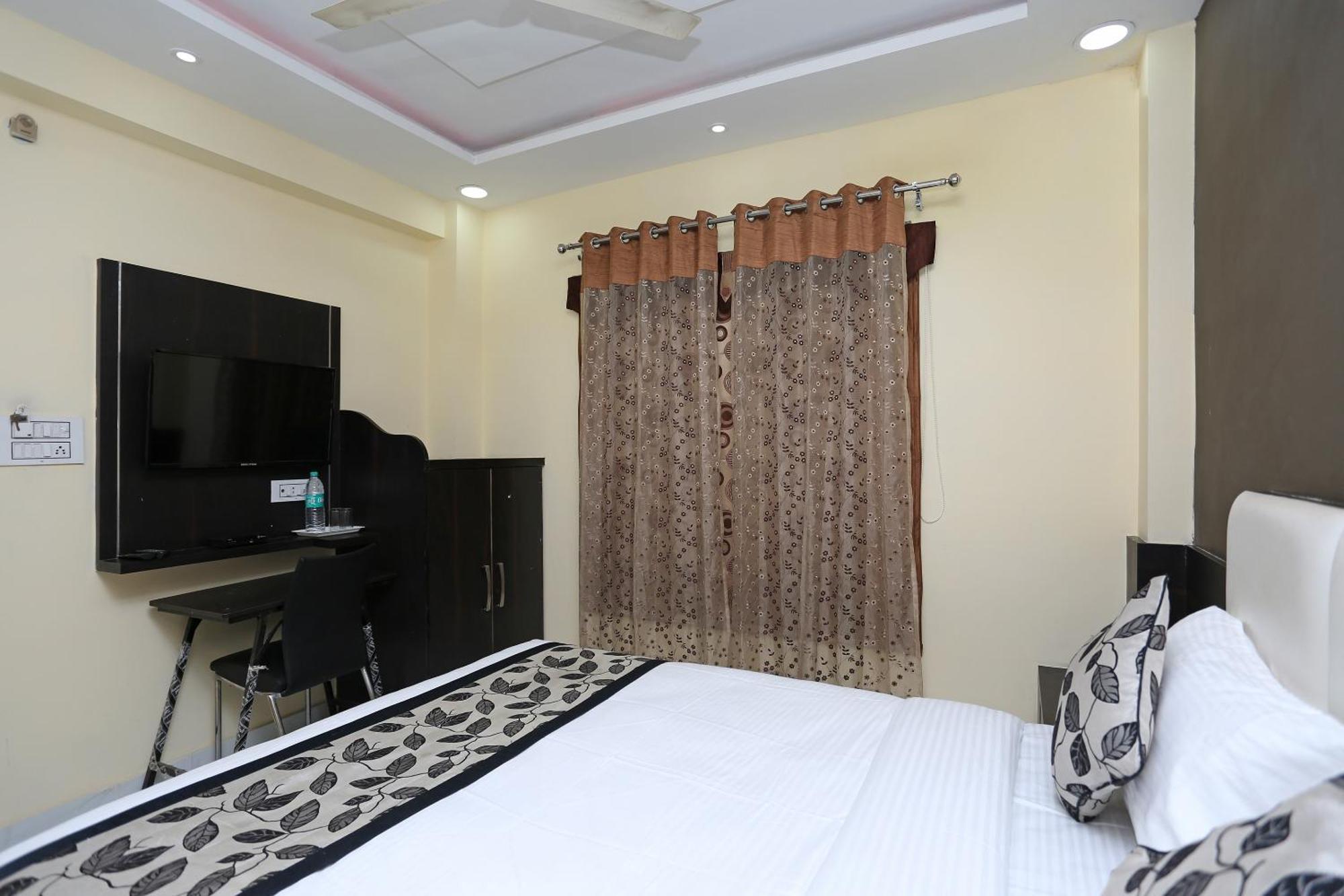 Hotel O Laxmi Privilege Inn Gwalior Bagian luar foto
