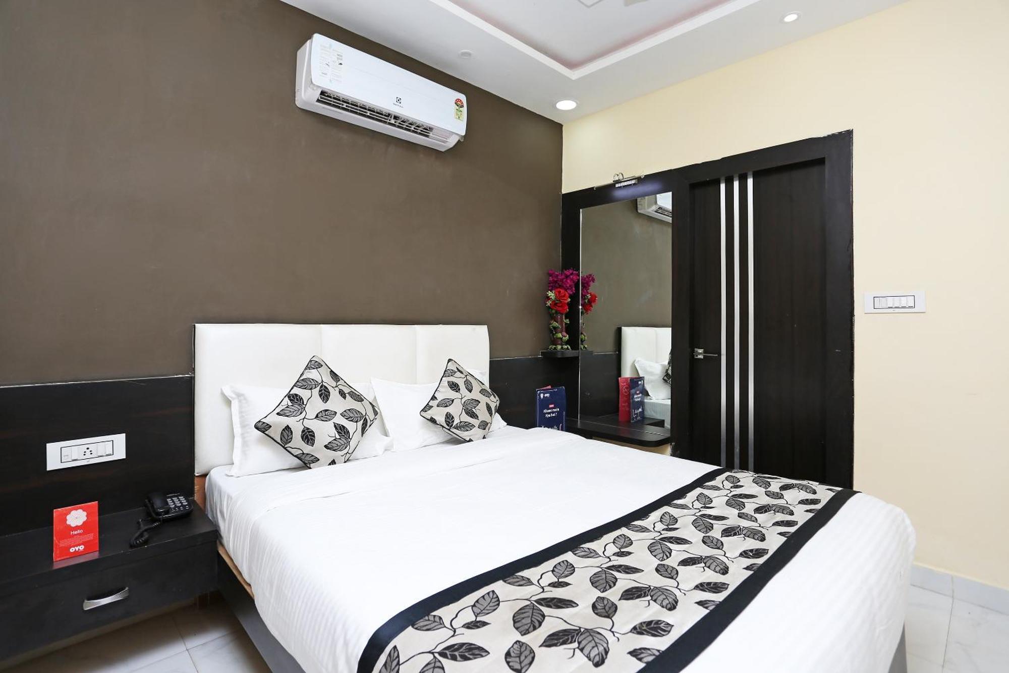 Hotel O Laxmi Privilege Inn Gwalior Bagian luar foto