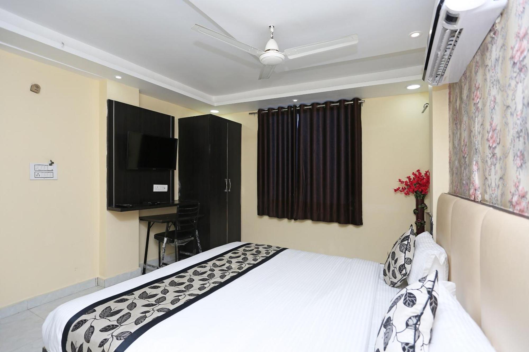Hotel O Laxmi Privilege Inn Gwalior Bagian luar foto