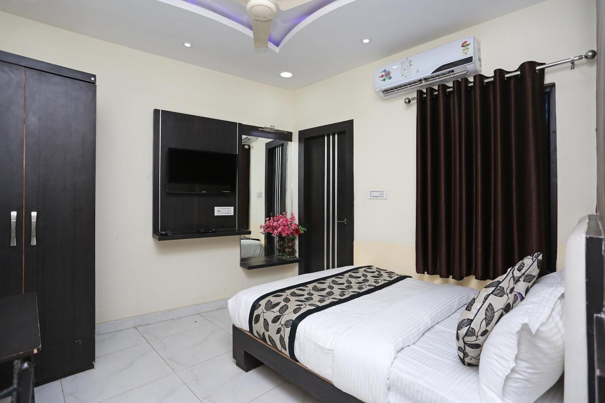 Hotel O Laxmi Privilege Inn Gwalior Bagian luar foto
