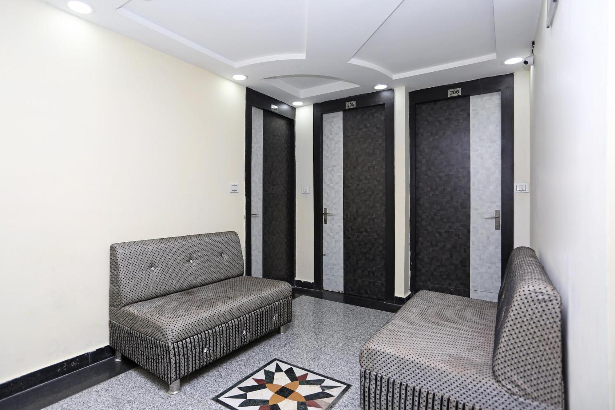 Hotel O Laxmi Privilege Inn Gwalior Bagian luar foto